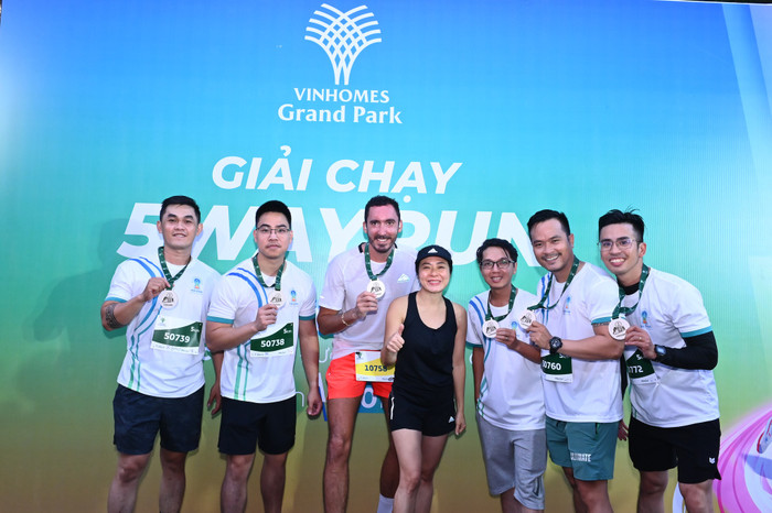 Giải chạy 5Way Run - Ways to Grand Park lan tỏa lối sống tích cực đang hiện hữu tại Vinhomes Grand Park. Giải chạy 5Way Run - Ways to Grand Park lan tỏa lối sống tích cực đang hiện hữu tại Vinhomes Grand Park.