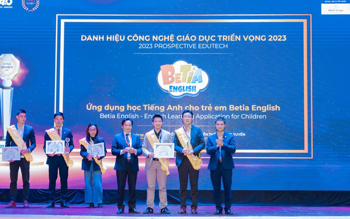 VTC Online đạt danh hiệu Công nghệ Giáo dục Triển vọng năm 2023 với ứng dụng tiếng Anh Betia English vào ngày 25/11/2023. VTC Online đạt danh hiệu Công nghệ Giáo dục Triển vọng năm 2023 với ứng dụng tiếng Anh Betia English vào ngày 25/11/2023.
