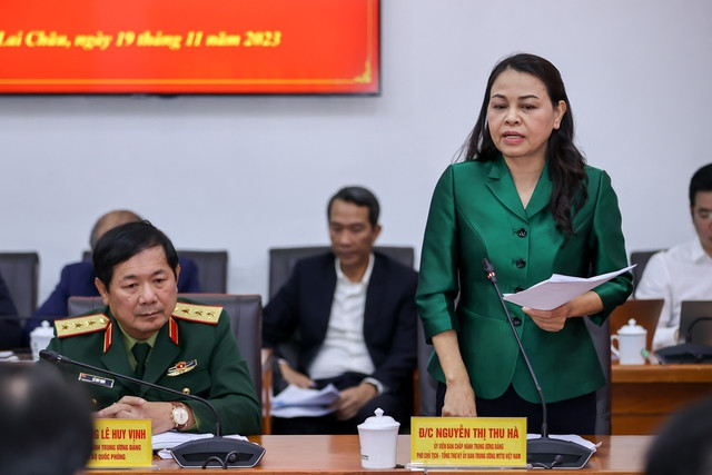 Đồng chí Nguyễn Thị Thu Hà, Phó Chủ tịch, Tổng Thư ký Ủy ban Trung ương Mặt trận Tổ quốc Việt Nam phát biểu. Ảnh: VGP/Nhật Bắc Đồng chí Nguyễn Thị Thu Hà, Phó Chủ tịch, Tổng Thư ký Ủy ban Trung ương Mặt trận Tổ quốc Việt Nam phát biểu. Ảnh: VGP/Nhật Bắc