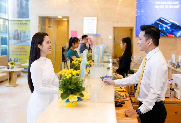 Khách hàng có cơ hội trúng thưởng 3 sổ tiết kiệm hơn 900 triệu đồng. Khách hàng có cơ hội trúng thưởng 3 sổ tiết kiệm hơn 900 triệu đồng.