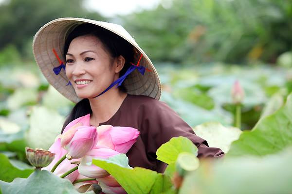 Phương Thanh cùng với con gái nhỏ đã vượt qua những sóng gió cuộc đời. Phương Thanh cùng với con gái nhỏ đã vượt qua những sóng gió cuộc đời.