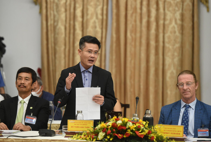 Giảng viên Chương trình giảng dạy kinh tế Fulbright, Tiến sĩ Đỗ Thiên Anh Tuấn: Kinh tế Việt Nam phải do người Việt Nam làm chủ. Ảnh: VGP/Quang Hiếu Giảng viên Chương trình giảng dạy kinh tế Fulbright, Tiến sĩ Đỗ Thiên Anh Tuấn: Kinh tế Việt Nam phải do người Việt Nam làm chủ. Ảnh: VGP/Quang Hiếu