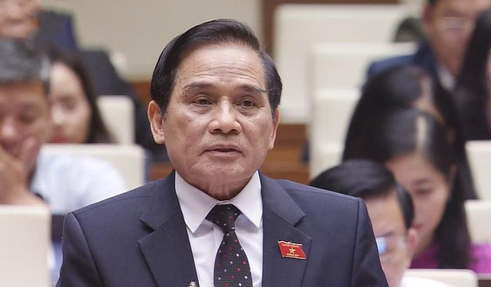 Đại biểu Quách Thế Tản (đoàn Hòa Bình)