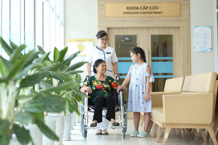 Cơ hội việc làm trong và ngoài nước rất rộng mở với sinh viên ngành điều dưỡng Cơ hội việc làm trong và ngoài nước rất rộng mở với sinh viên ngành điều dưỡng