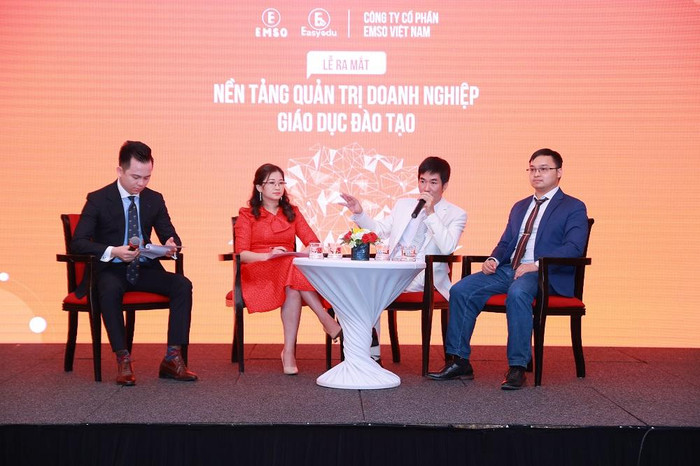 Lễ ra mắt nền tảng quản trị doanh nghiệp giáo dục – đào tạo EasyEdu. Lễ ra mắt nền tảng quản trị doanh nghiệp giáo dục – đào tạo EasyEdu.