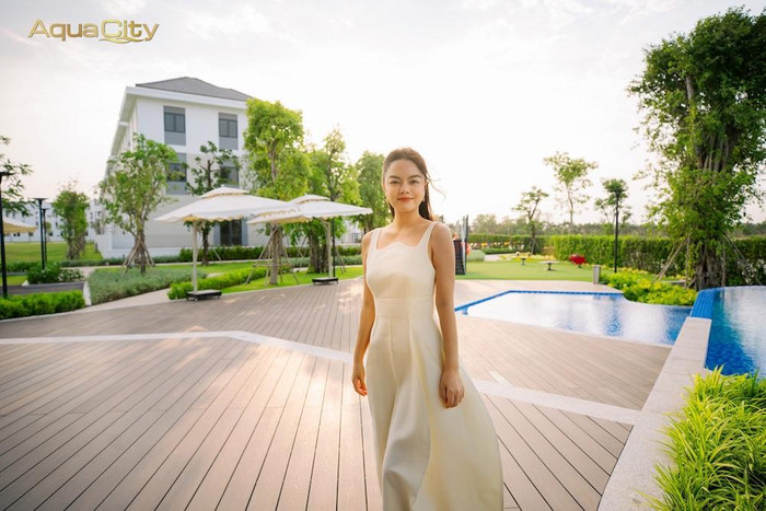 Nữ ca sĩ chia sẻ đảo Phượng Hoàng có tất cả mọi thứ cô mong ước: không gian sống trong lành và tiện ích nội khu hiện đại Nữ ca sĩ chia sẻ đảo Phượng Hoàng có tất cả mọi thứ cô mong ước: không gian sống trong lành và tiện ích nội khu hiện đại