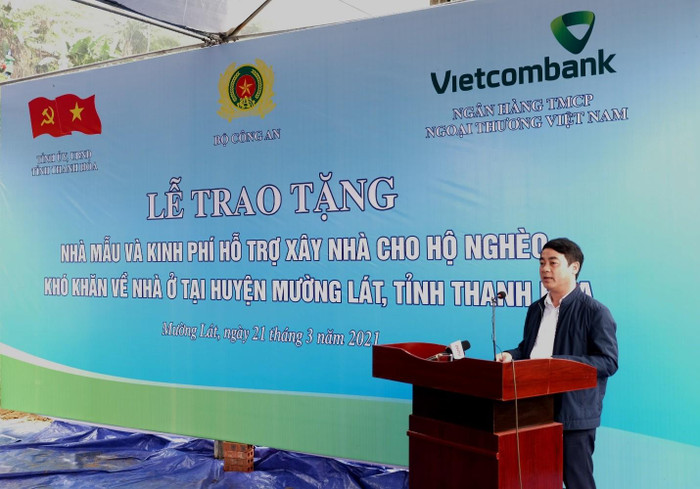 Đồng chí Nghiêm Xuân Thành - Ủy viên Ban Chấp hành Trung ương Đảng, Bí thư Đảng ủy, Chủ tịch Hội đồng quản trị Vietcombank phát biểu tại buổi lễ Đồng chí Nghiêm Xuân Thành - Ủy viên Ban Chấp hành Trung ương Đảng, Bí thư Đảng ủy, Chủ tịch Hội đồng quản trị Vietcombank phát biểu tại buổi lễ