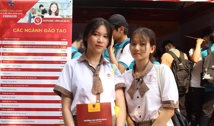 Nova Group dành tặng 30 tỷ đồng học bổng cho tân sinh viên khá và giỏi Nova College năm học 2021-2022 Nova Group dành tặng 30 tỷ đồng học bổng cho tân sinh viên khá và giỏi Nova College năm học 2021-2022