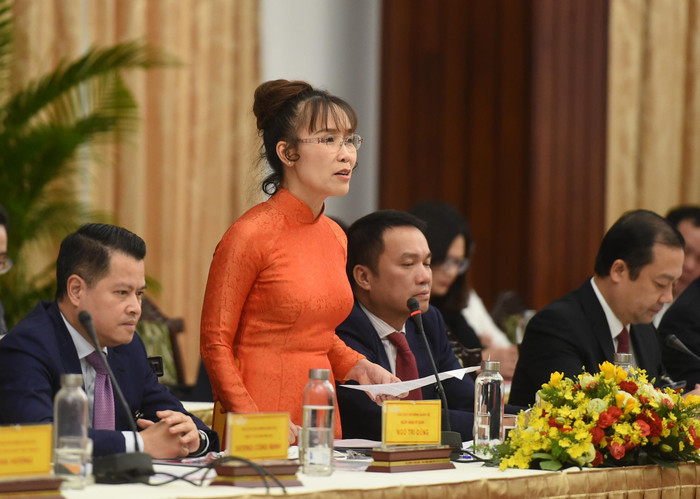 Bà Nguyễn Thị Phương Thảo, Chủ tịch Tập đoàn Sovico, Tổng Giám đốc Vietjet Air, Phó Chủ tịch thường trực Hội đồng quản trị HDBank: Cuộc Đối thoại mang đến sự khích lệ to lớn về tinh thần trong doanh nhân và nhân sĩ, trí thức cả nước”. Ảnh: Quang Hiếu Bà Nguyễn Thị Phương Thảo, Chủ tịch Tập đoàn Sovico, Tổng Giám đốc Vietjet Air, Phó Chủ tịch thường trực Hội đồng quản trị HDBank: Cuộc Đối thoại mang đến sự khích lệ to lớn về tinh thần trong doanh nhân và nhân sĩ, trí thức cả nước”. Ảnh: Quang Hiếu