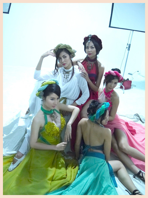 Tạo hình của các diễn viên trong Mỹ nhân kế. Tạo hình của các diễn viên trong Mỹ nhân kế.