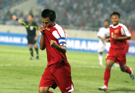 Thành Lương và Trọng Hoàng đều có tên trong danh sách đề cử QBV 2011 Thành Lương và Trọng Hoàng đều có tên trong danh sách đề cử QBV 2011