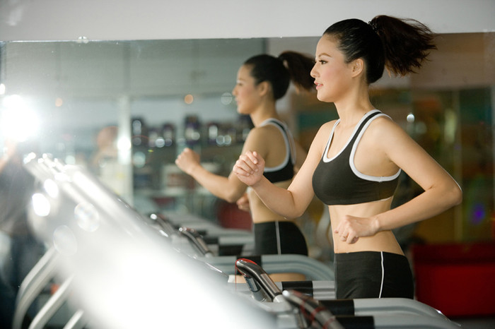 Không chỉ khỏe mạnh, cô còn thấy tinh thần mình luôn được sảng khoái, cơ thể nhanh nhẹn, năng động hơn, giúp cô có sức khỏe chăm sóc Cherry tốt hơn. Không chỉ khỏe mạnh, cô còn thấy tinh thần mình luôn được sảng khoái, cơ thể nhanh nhẹn, năng động hơn, giúp cô có sức khỏe chăm sóc Cherry tốt hơn.