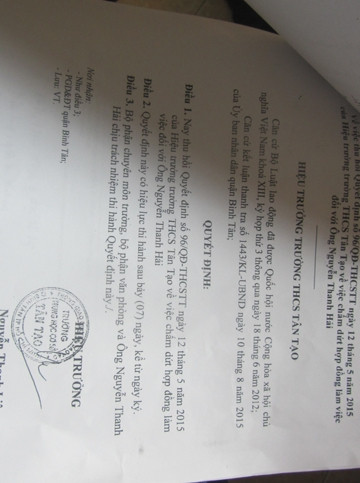 Văn bản thu hồi quyết định buộc thôi việc anh Nguyễn Thanh Hải do ông Liêm mới ký tháng 8/2015 (ảnh: T.Q) Văn bản thu hồi quyết định buộc thôi việc anh Nguyễn Thanh Hải do ông Liêm mới ký tháng 8/2015 (ảnh: T.Q)