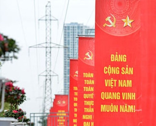 Các thế lực thù địch đang ra sức chống phá đại hội Đảng Các thế lực thù địch đang ra sức chống phá đại hội Đảng