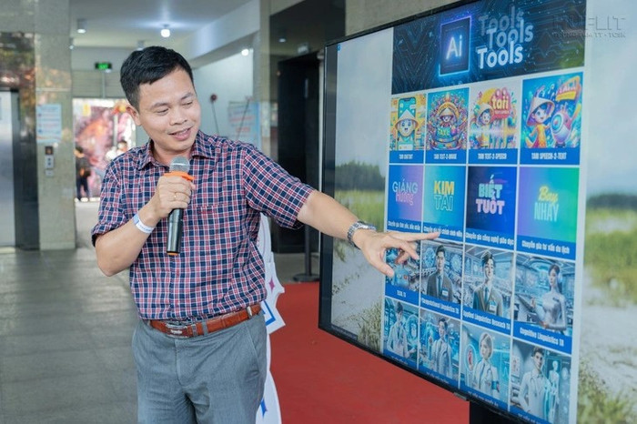 Phó Giáo sư, Tiến sĩ Nguyễn Ngọc Vũ – Phó hiệu trưởng HUFLIT chia sẻ với các bạn học sinh, sinh viên về dự án 16 chatbot AI được HUFLIT đưa vào hỗ trợ học tập và giảng dạy. 2.jpg