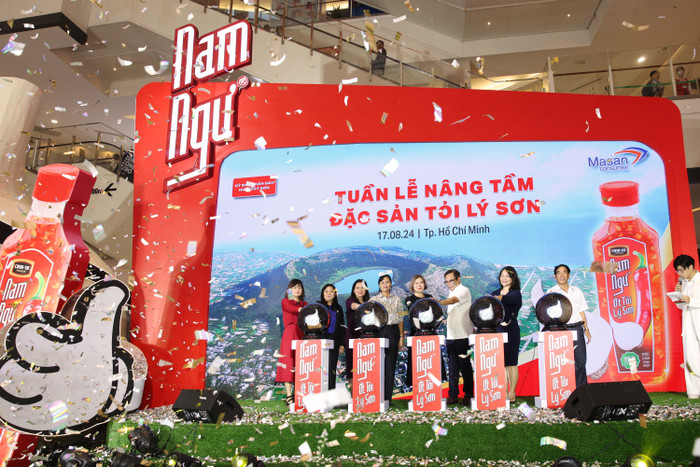 Sự đồng hành của Nam Ngư cùng bà con nông dân góp phần nâng tầm giá trị đặc sản tỏi Lý Sơn.jpg