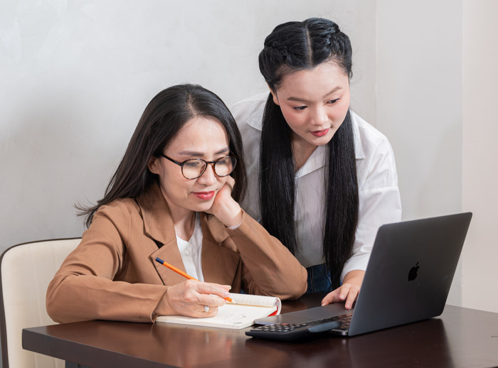 Chị Hà cũng chia sẻ thêm: "Gia đình cùng con cân nhắc công việc phù hợp với sở thích và đam mê để bền lâu, nhưng con vẫn nên là người đưa ra quyết định cuối cùng". hình 2.jpg