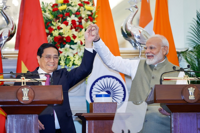 Thủ tướng Phạm Minh Chính và Thủ tướng Ấn Độ Narendra Modi cho biết, hai bên đánh giá Việt Nam-Ấn Độ là những người bạn luôn sát cánh bên nhau trong suốt chiều dài lịch sử, hiện tại và tương lai. Ảnh: VGP/Nhật Bắc Thủ tướng Phạm Minh Chính và Thủ tướng Ấn Độ Narendra Modi cho biết, hai bên đánh giá Việt Nam-Ấn Độ là những người bạn luôn sát cánh bên nhau trong suốt chiều dài lịch sử, hiện tại và tương lai. Ảnh: VGP/Nhật Bắc