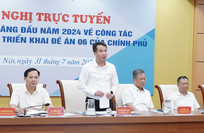 Tổng Giám đốc Bảo hiểm xã hội Việt Nam phát biểu tại Hội nghị. Tổng Giám đốc Nguyễn Thế Mạnh, Trưởng Ban chỉ đạo chuyển đổi số ngành BHXH Việt Nam, chủ trì Hội nghị..jpg
