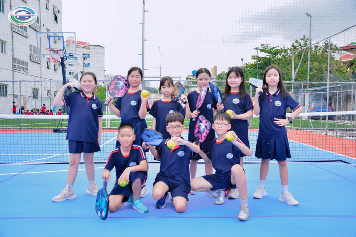 Bộ môn Pickleball được EQuest chính thức đưa vào chương trình học tại Trường Tiểu học I-sắc Niu-tơn. Bộ môn Pickleball được EQuest chính thức đưa vào chương trình học tại Trường Tiểu học I-sắc Niu-tơn.