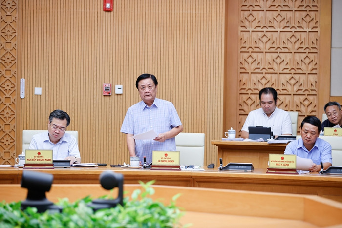 Bộ trưởng Bộ Nông nghiệp và Phát triển Nông thôn Lê Minh Hoan phát biểu tại Phiên họp. Ảnh: VGP/Nhật Bắc bt.jpg