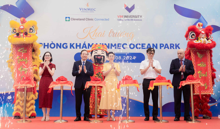 Phòng khám Vinmec Ocean Park chính thức khai trương, cung cấp dịch vụ y tế ban đầu nhanh chóng, thuận tiện cho cư dân giữa đại đô thị. Anh 1-4.jpg