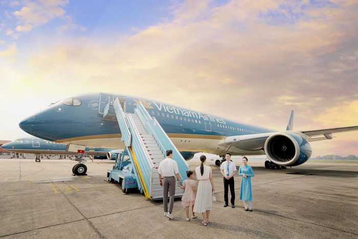 Vietnam Airlines khuyến nghị hành khách nên đặt vé sớm so với ngày khởi hành dự kiến để có nhiều lựa chọn chuyến bay và gia tăng khả năng mua được mức giá vé hấp dẫn. Anh-minh-hoa-2.webp