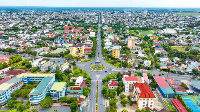 Làn sóng đầu tư đi theo hạ tầng giao thông giúp thành phố Đông Hà chuyển mình “lột xác”. A1-16.jpg