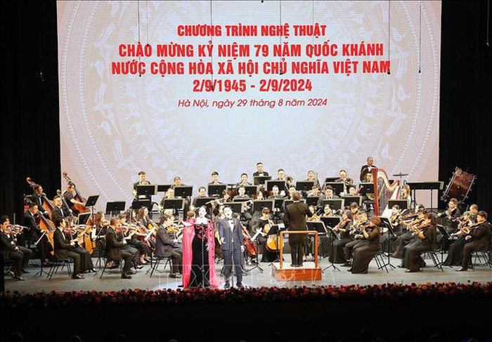 Chương trình văn nghệ chào mừng lễ kỷ niệm. Ảnh: TTXVN Chương trình văn nghệ chào mừng lễ kỷ niệm. Ảnh: TTXVN