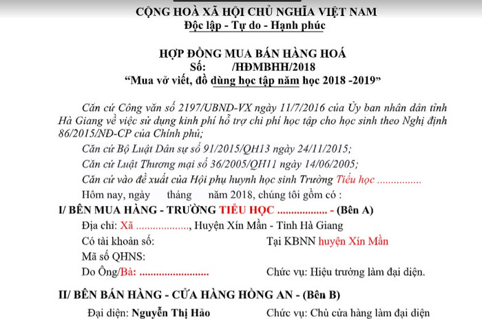 Hợp đồng mua bán đồ dùng học tập giữa các trường và cửa hàng Hồng An (Ảnh:V.N) Hợp đồng mua bán đồ dùng học tập giữa các trường và cửa hàng Hồng An (Ảnh:V.N)