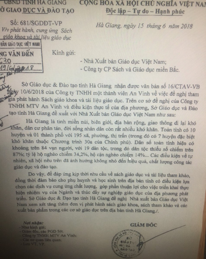 Văn bản do Sở giáo dục tỉnh Hà Giang đề nghị Nhà xuất bản Giáo dục Việt Nam tăng thêm 1 đơn vị phát hành sách giáo khoa, sách tham khảo (Ảnh:V.N) Văn bản do Sở giáo dục tỉnh Hà Giang đề nghị Nhà xuất bản Giáo dục Việt Nam tăng thêm 1 đơn vị phát hành sách giáo khoa, sách tham khảo (Ảnh:V.N)