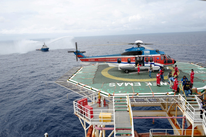 Đổi ca trên Giàn Chim Sáo Đổi ca trên Giàn Chim Sáo