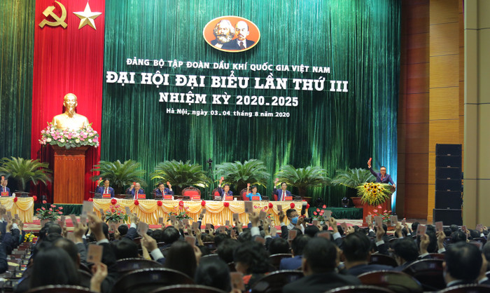 Biểu quyết tại Đại hội.