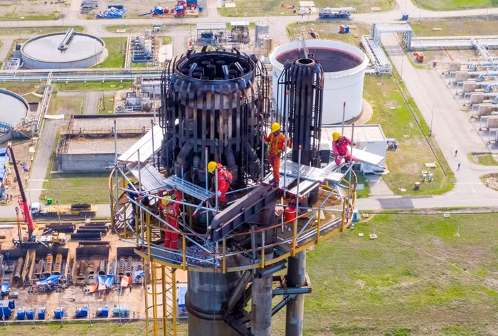 Bảo dưỡng phân xưởng Flare (đốt đuốc) tại Nhà máy Lọc dầu Dung Quất Bảo dưỡng phân xưởng Flare (đốt đuốc) tại Nhà máy Lọc dầu Dung Quất