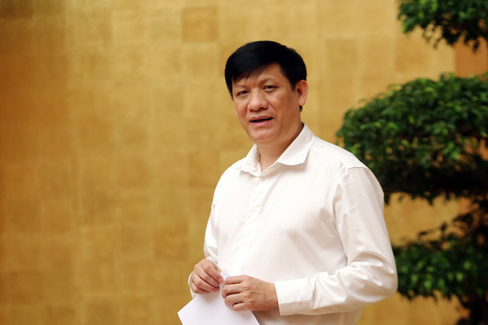 Quyền Bộ trưởng Bộ Y tế, Giáo sư, Tiến sĩ Nguyễn Thanh Long phân tích về chùm ca bệnh tại Hải Dương. Ảnh: VGP/Đình Nam Quyền Bộ trưởng Bộ Y tế, Giáo sư, Tiến sĩ Nguyễn Thanh Long phân tích về chùm ca bệnh tại Hải Dương. Ảnh: VGP/Đình Nam