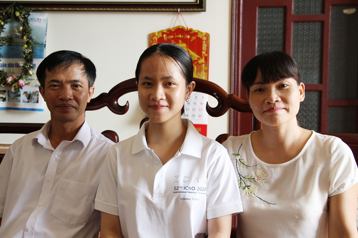 Gặp chủ nhân tấm huy chương Vàng Olympic Hóa học quốc tế đầu tiên ở Nam Định ảnh 4 Gặp chủ nhân tấm huy chương Vàng Olympic Hóa học quốc tế đầu tiên ở Nam Định ảnh 4
