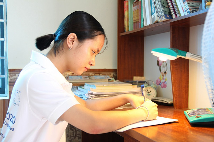 Gặp chủ nhân tấm huy chương Vàng Olympic Hóa học quốc tế đầu tiên ở Nam Định ảnh 2 Gặp chủ nhân tấm huy chương Vàng Olympic Hóa học quốc tế đầu tiên ở Nam Định ảnh 2