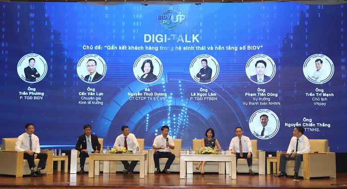 Các diễn giả tham gia tạo đàm đã trao đổi thẳng thắng và đưa ra những giải pháp, góc nhìn mới để phát triển dịch vụ số của BIDV.