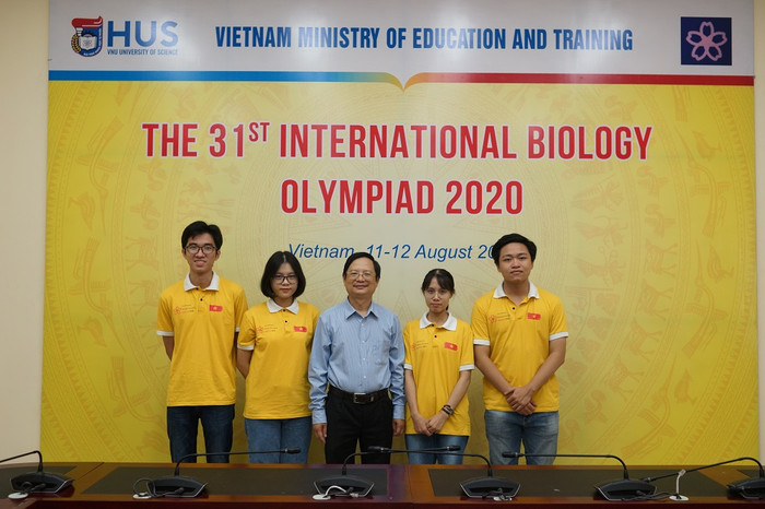 Bốn học sinh Việt Nam tham dự Olympic Sinh học quốc tế năm nay đều mang về giải thưởng (Ảnh: Bộ Giáo dục và Đào tạo)