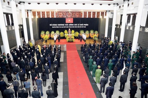 Quang cảnh Lễ truy điệu nguyên Tổng Bí thư Lê Khả Phiêu. (Ảnh: Dương Giang/TTXVN) Quang cảnh Lễ truy điệu nguyên Tổng Bí thư Lê Khả Phiêu. (Ảnh: Dương Giang/TTXVN)