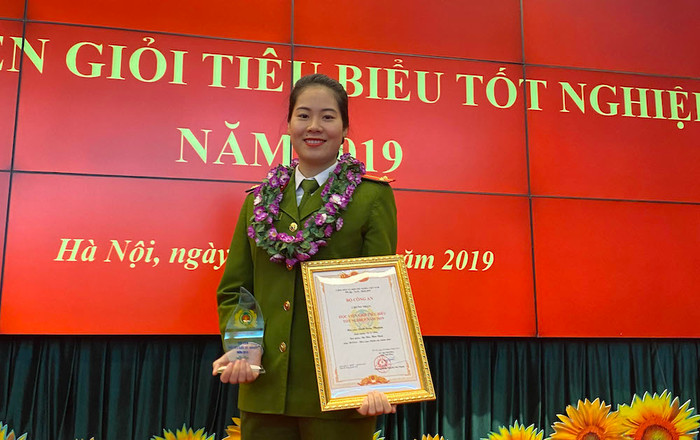 Thủ khoa Học viện Cảnh sát Nhân dân có bảng thàng tích “khủng” trong học tập, nghiên cứu khoa và các hoạt động phong trào. (Ảnh: Nhân vật cung cấp)