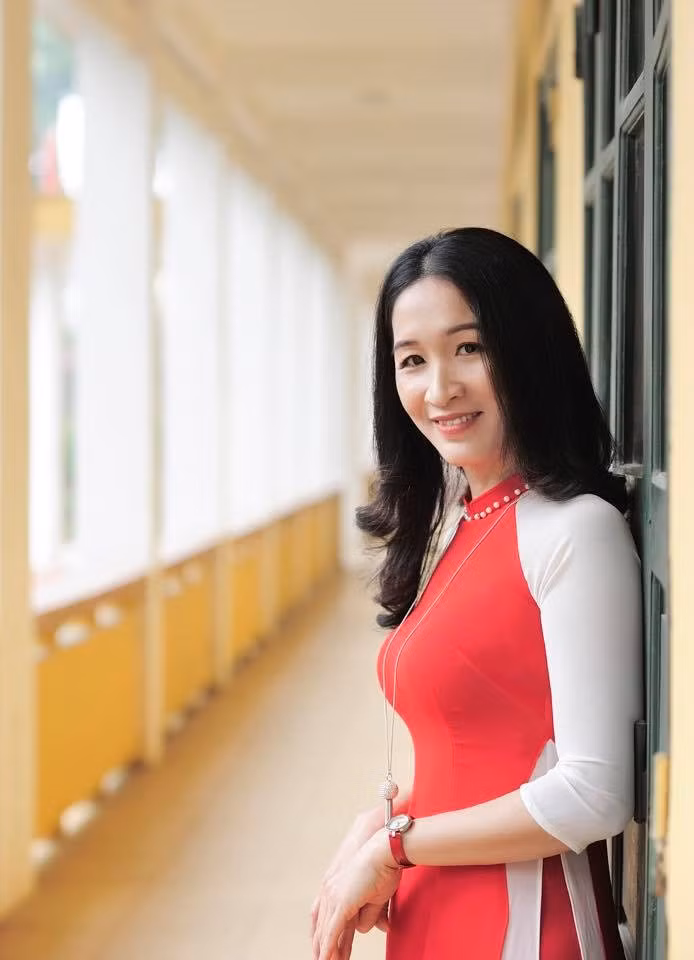 Cô Trần Thị Phương Loan, giáo viên Trường Trung học Phổ thông Xuân Hòa, Phúc Yên, Vĩnh Phúc. (Ảnh: Nhân vật cung cấp) Cô Trần Thị Phương Loan, giáo viên Trường Trung học Phổ thông Xuân Hòa, Phúc Yên, Vĩnh Phúc. (Ảnh: Nhân vật cung cấp)