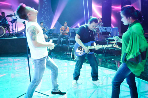 Đêm Rock của Sao Mai điểm hẹn sẽ diễn ra vào tối thứ 23/6, tường thuật trực tiếp trên sóng VTV2, VTV4 và VTV6 vào lúc 20h. Đêm Rock của Sao Mai điểm hẹn sẽ diễn ra vào tối thứ 23/6, tường thuật trực tiếp trên sóng VTV2, VTV4 và VTV6 vào lúc 20h.