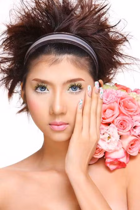 Trả lời trong một bài phỏng vấn, Ngọc Quyên cho biết: "Nghề người mẫu đem lại cho tôi một cuộc sống đầy đủ, giúp tôi gặp gỡ nhiều người, có nhiều cơ hội để khám phá và tận hưởng cuộc sống."