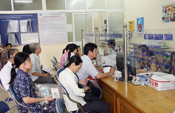Hệ thống "một cửa điện tử tập trung" sẽ giúp đẩy nhanh tiến đỗ giải quyết hồ sơ BHXH. Hệ thống "một cửa điện tử tập trung" sẽ giúp đẩy nhanh tiến đỗ giải quyết hồ sơ BHXH.