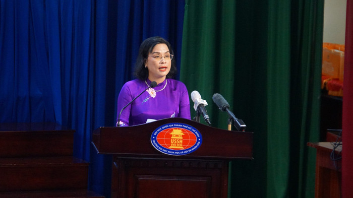 Phó Giáo sư Ngô Thị Phương Lan - Hiệu trưởng nhà trường phát biểu (ảnh: V.D) Phó Giáo sư Ngô Thị Phương Lan - Hiệu trưởng nhà trường phát biểu (ảnh: V.D)