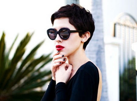 Kiểu tóc pixie cổ điển dành cho những cô nàng thời trang và cá tính. Kiểu tóc pixie cổ điển dành cho những cô nàng thời trang và cá tính.