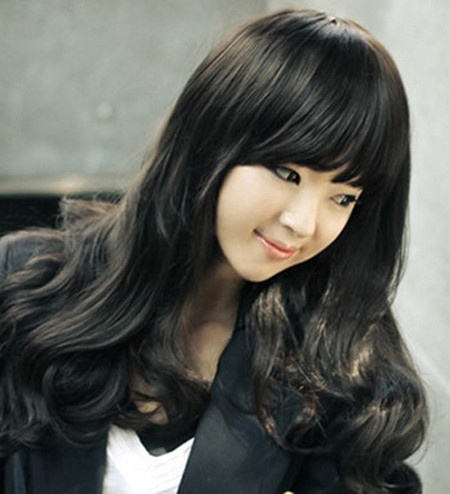 .. hay để xõa tóc, để những lọn tóc thỏa sức bồng bềnh. .. hay để xõa tóc, để những lọn tóc thỏa sức bồng bềnh.