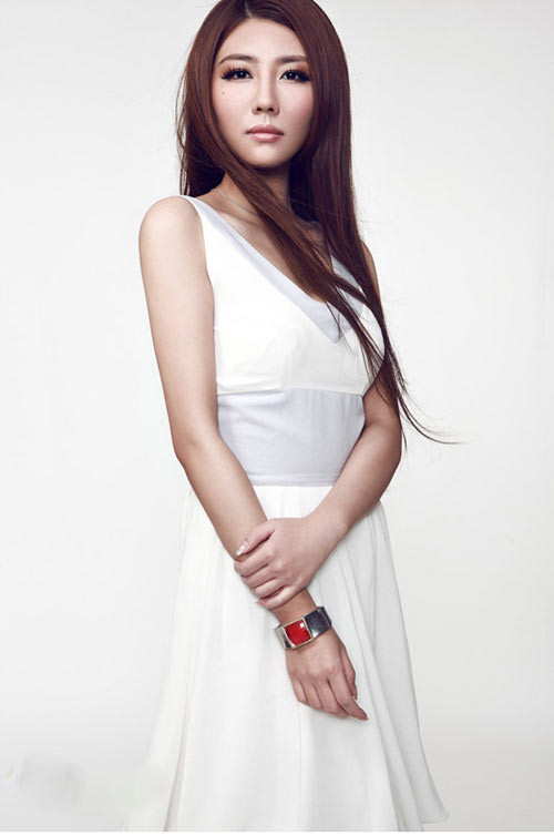 1. Tóc dài thẳng mượt 1. Tóc dài thẳng mượt