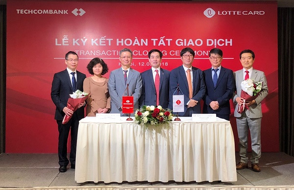 Hai bên đã hoàn tất các thủ tục ký kết giao dịch chuyển nhượng. Hai bên đã hoàn tất các thủ tục ký kết giao dịch chuyển nhượng.